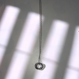 interlocked ring necklace